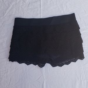 Canclay Lace Shorts